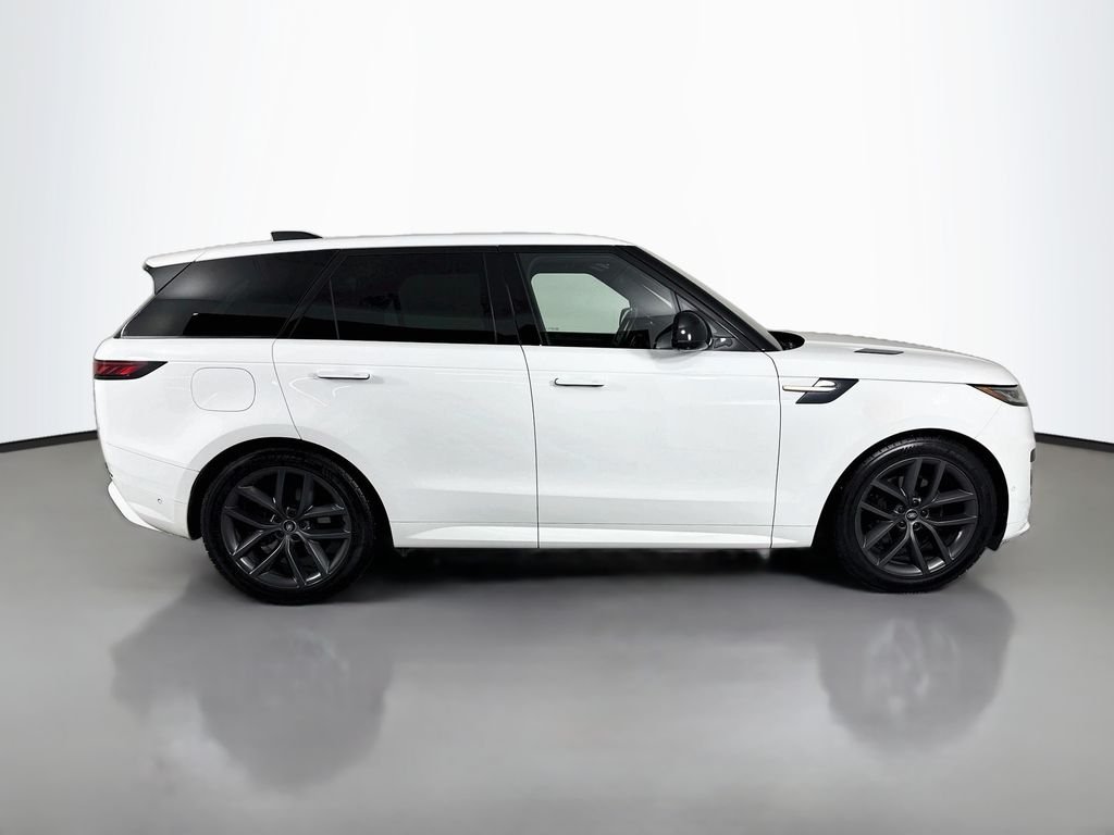 Certified Used 2023 White Land Rover SE Dynamic image 8
