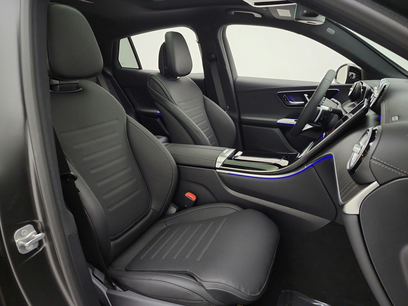 New 2026 MANUFAKTUR exclusive graphite grey magno Mercedes-Benz GLC 300 4MATIC® Coupe image 13