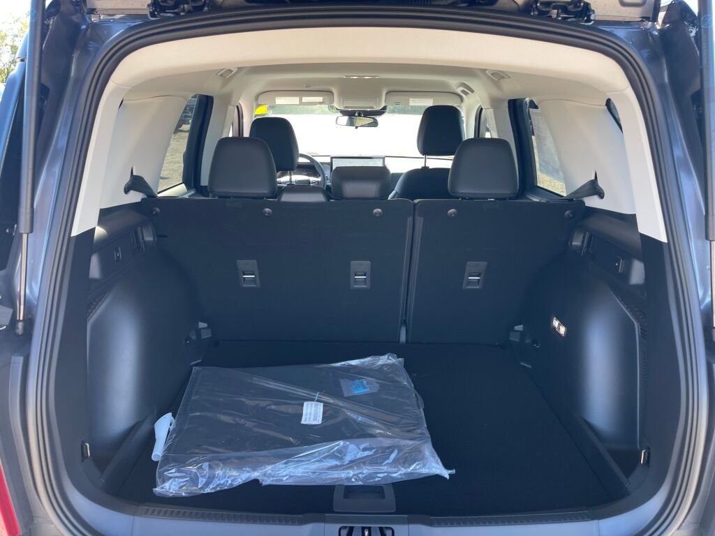 New 2026 Carbonized Gray Metallic Ford Big Bend image 20