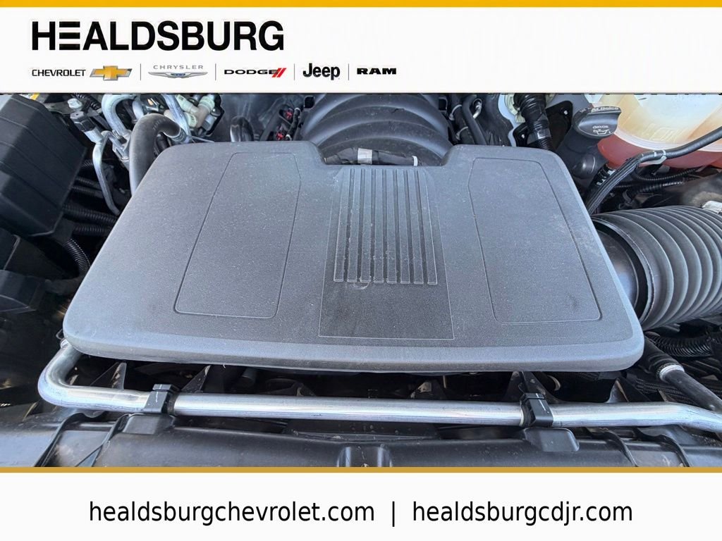 Used 2025 White Chevrolet LT image 28