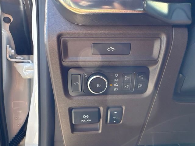 New 2026 Star White Metallic Tri-Coat Ford King Ranch® image 19