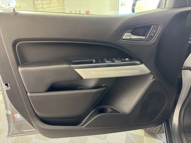 Used 2018 SATIN STEEL METALLIC Chevrolet 4WD ZR2 image 3