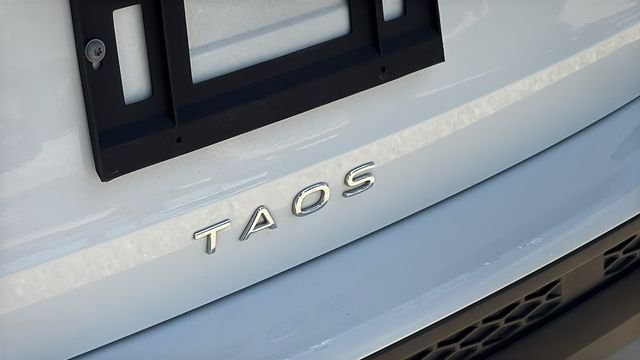 2023 Volkswagen Taos SE - Photo 12