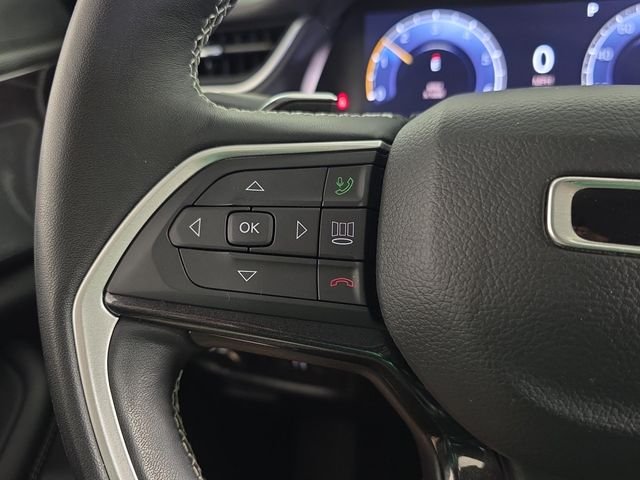 Used 2022 Gray Jeep Laredo image 15