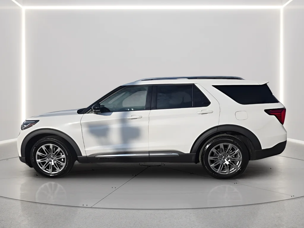 New 2026 Star White Metallic Tri-Coat Ford Platinum™ image 8