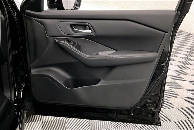 New 2026 Super Black Nissan SV image 35