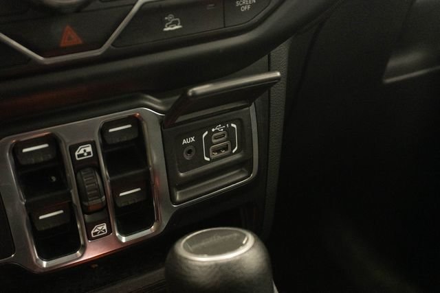 Used 2022 Silver Jeep Willys image 17