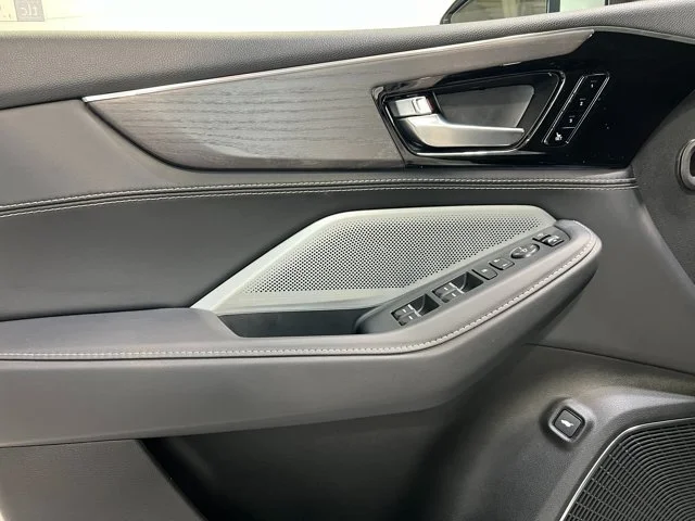 New 2026 Liquid Carbon Metallic Acura SH-AWD w/Advance image 15