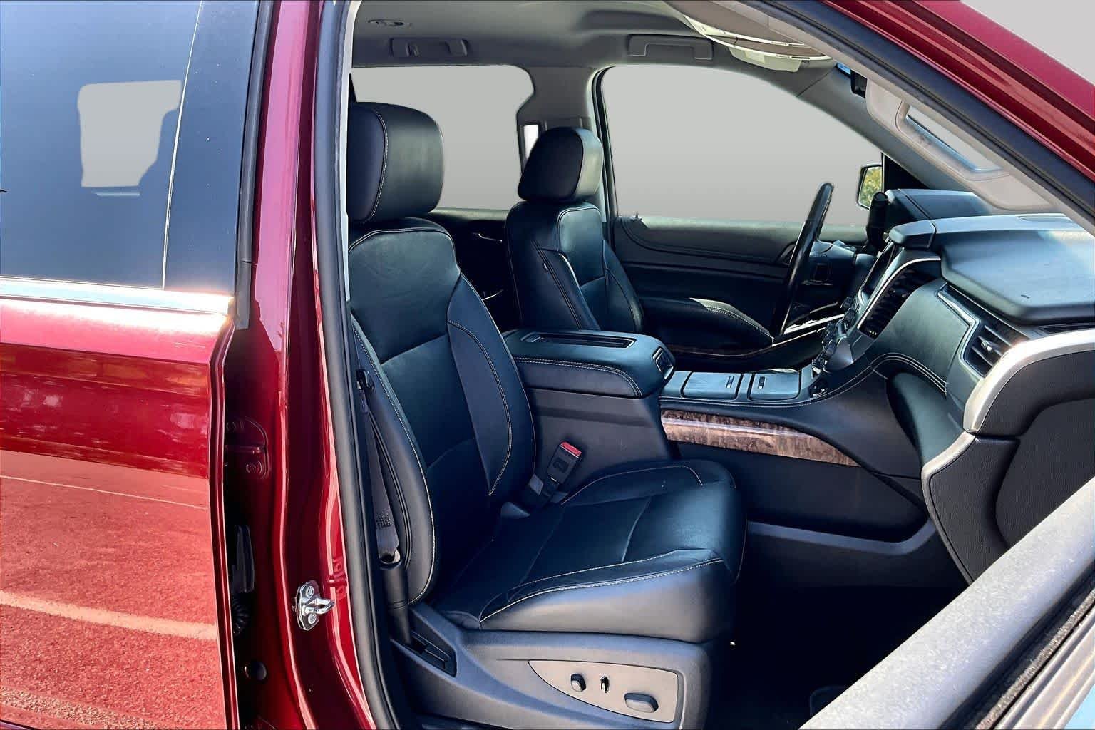 Used 2017 Siren Red Tintcoat Chevrolet Premier image 9