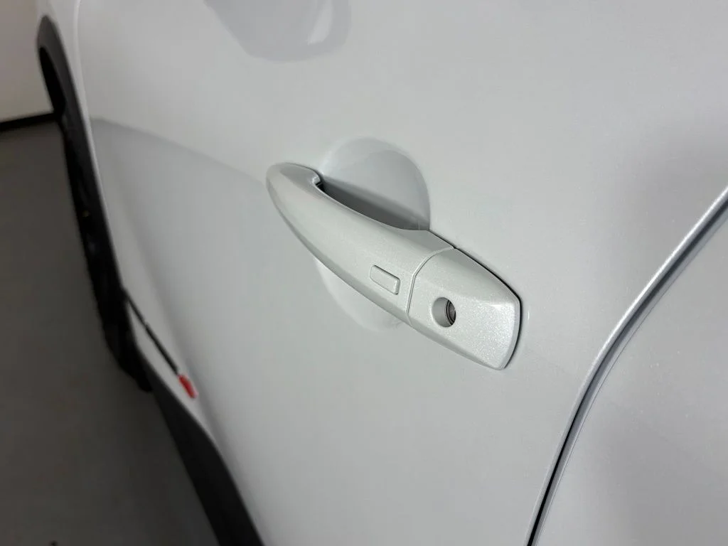 New 2026 Everest White Pearl TriCoat Nissan Rock Creek® image 12