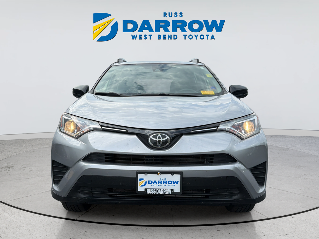 Used 2018 Silver Toyota LE image 8