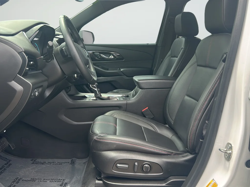 Used 2023 White Chevrolet RS image 10