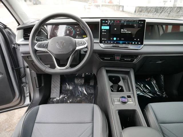 New 2026 Silver Volkswagen 2.0T SE image 9