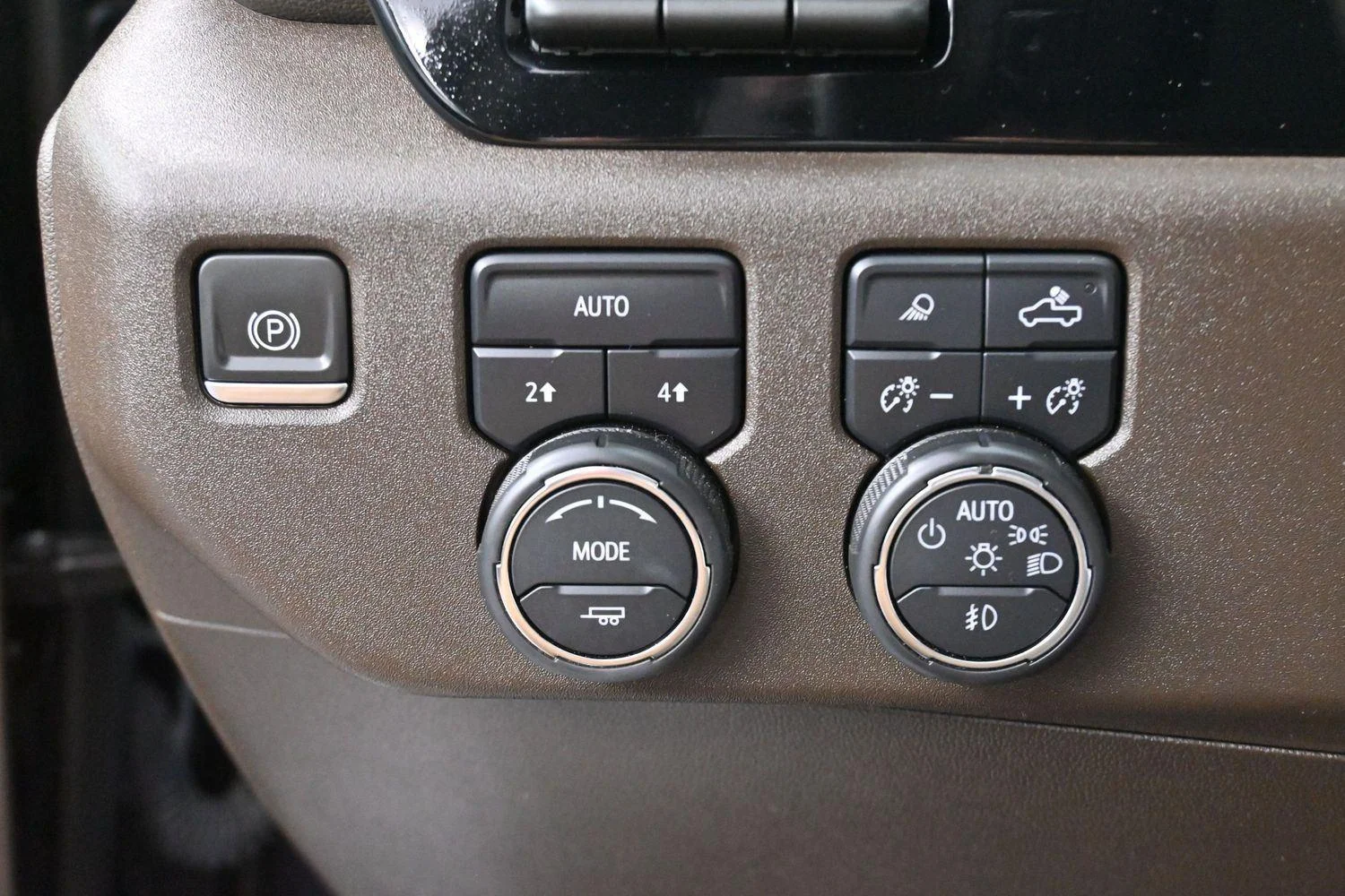 Used 2024 Dark Ash Metallic Chevrolet LTZ image 18