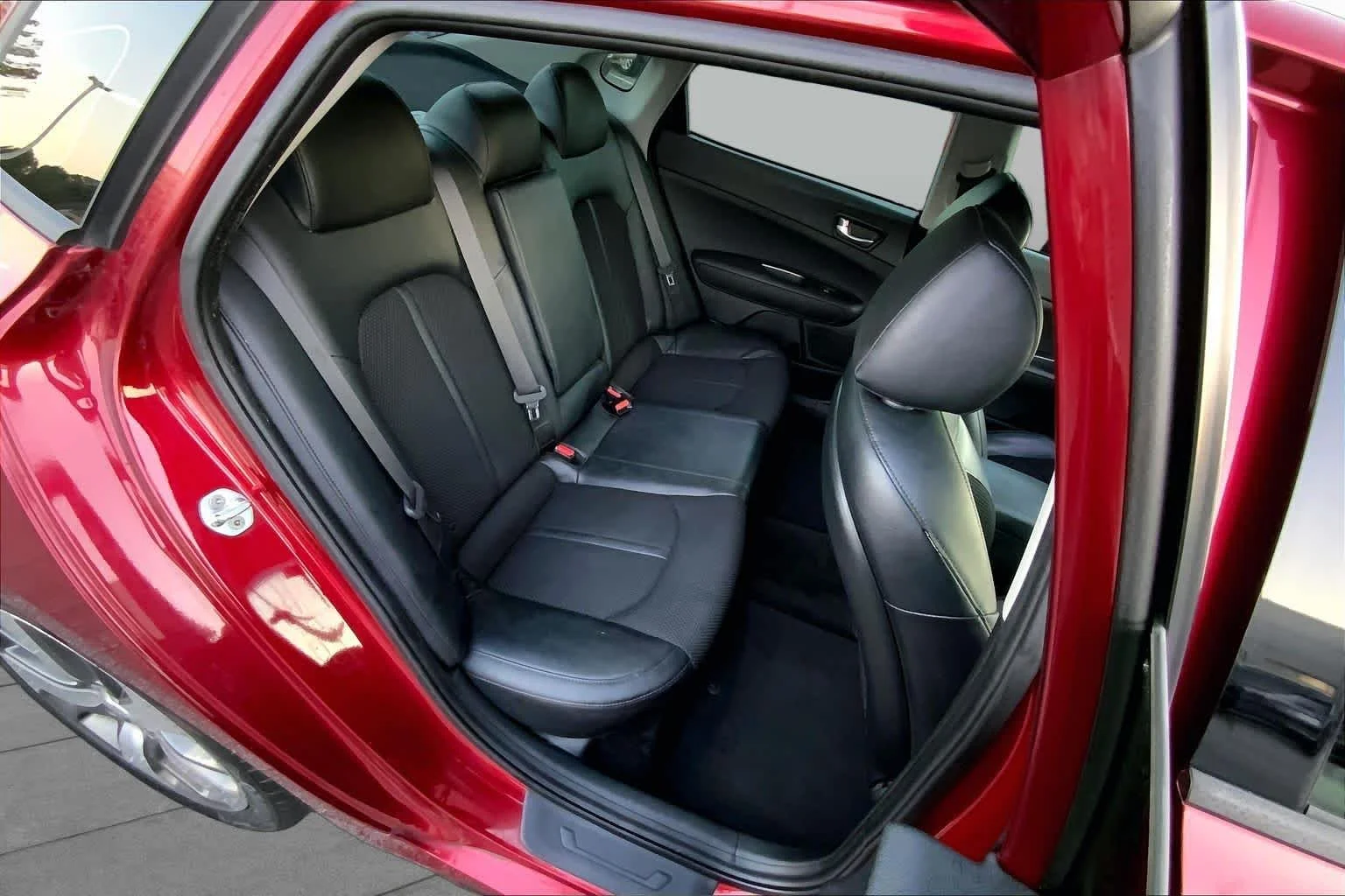 Used 2019 Passion Red Kia S image 16