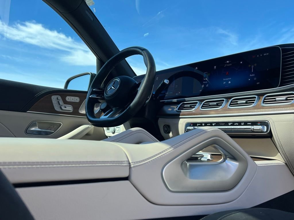Certified Used 2024  Mercedes-Benz GLE 53 AMG® image 21