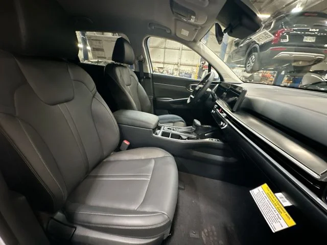 New 2026 Glacial White Pearl Kia S image 27
