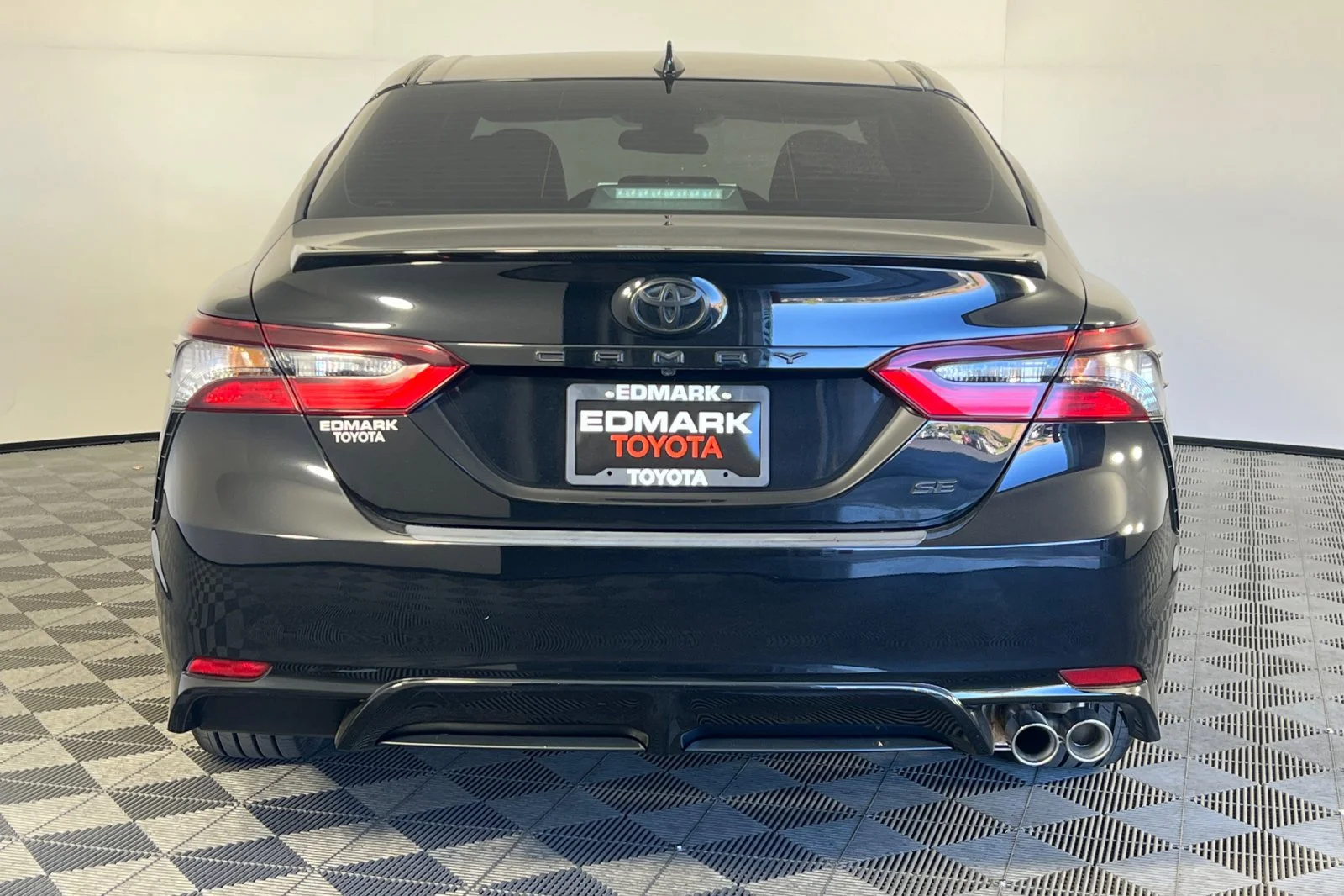 Used 2022 Midnight Black Metallic Toyota SE image 4