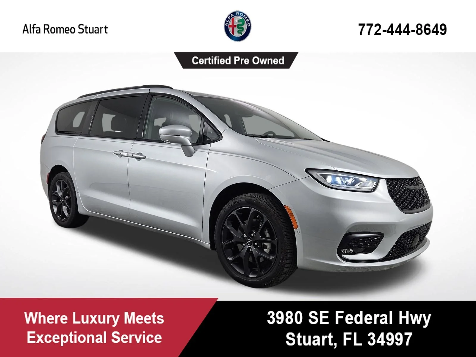 2022 Chrysler Pacifica Touring L's photo