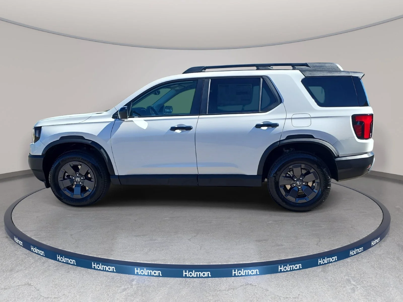 New 2026 Platinum White Pearl Honda RTL Towing image 8