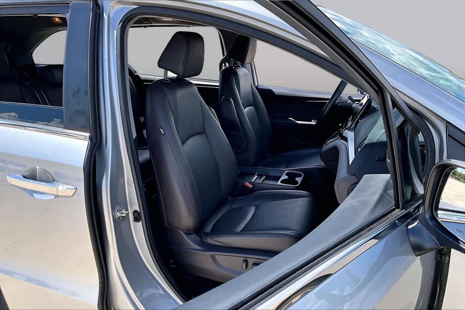 Used 2019 Lunar Silver Metallic Honda EX-L image 9