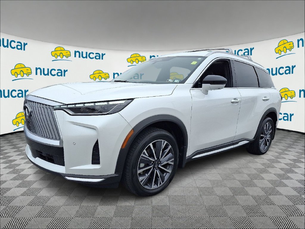 Used 2026 White INFINITI LUXE image 3
