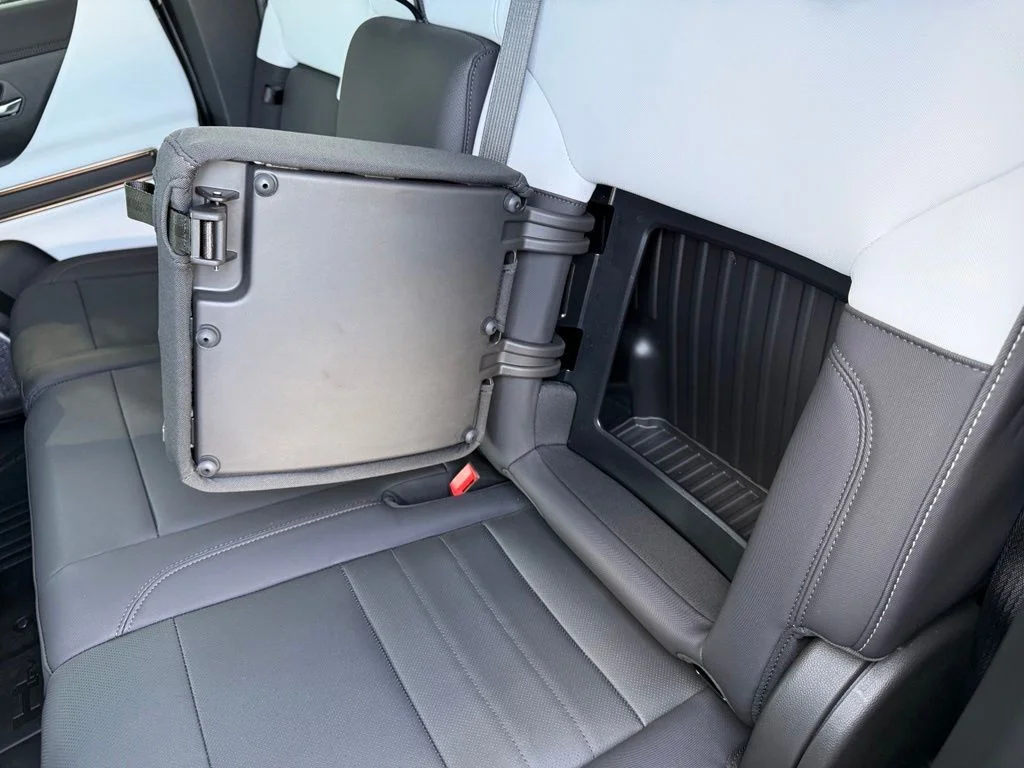 Used 2025 Black GMC 2X image 33