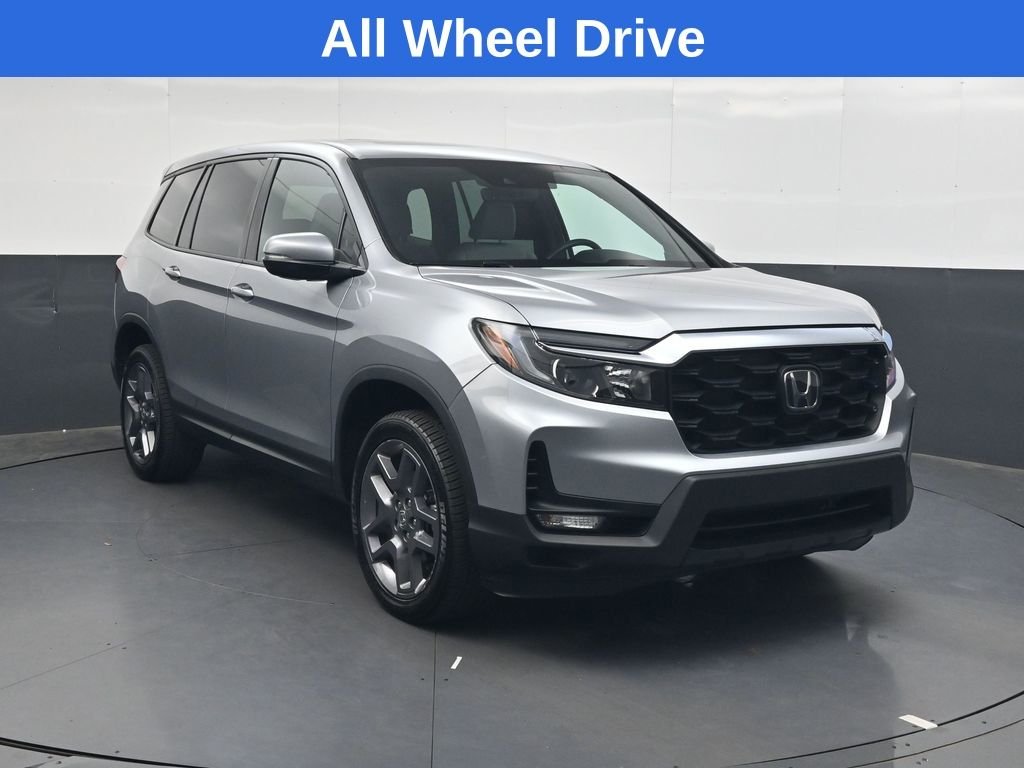 Used 2023  Honda EX-L image 2