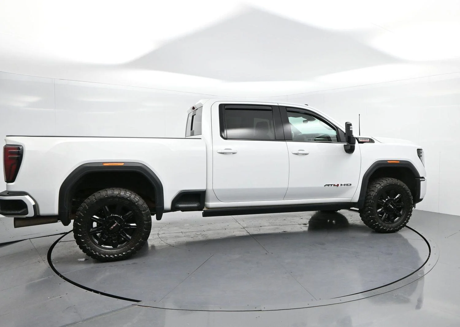 Used 2024 Summit White GMC AT4 image 8