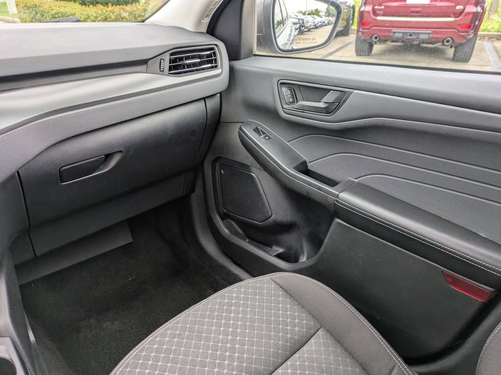 Used 2024 Silver Ford Active image 19