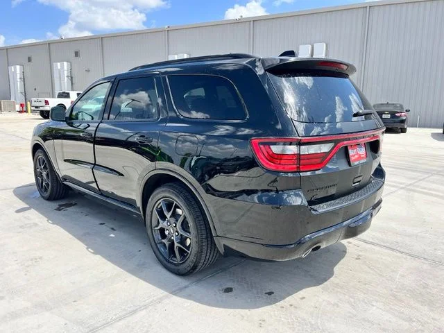 New 2026 Diamond Black Clear-Coat Exterior Paint Dodge GT Plus HEMI V8 image 5
