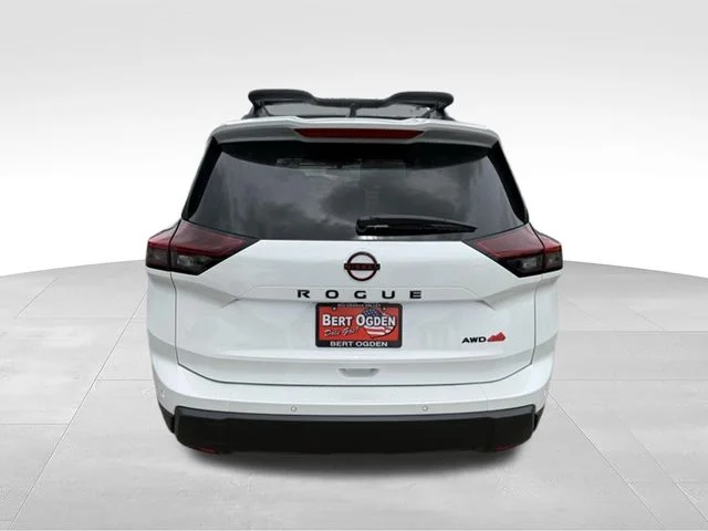 New 2026 Everest White Pearl TriCoat Nissan Rock Creek® image 6