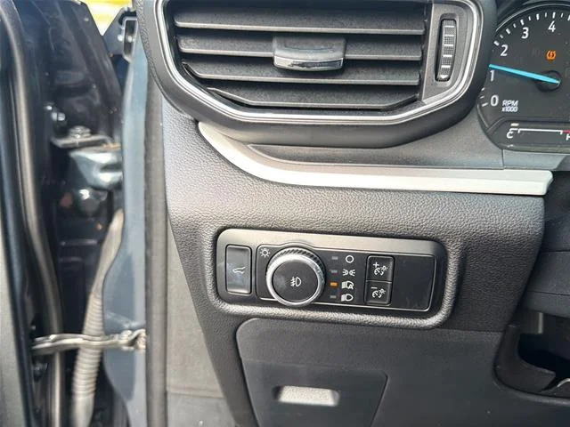 Used 2023  Ford  image 24