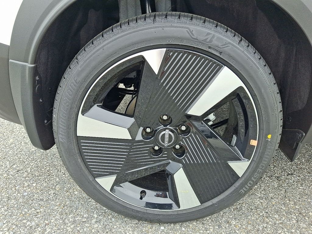 New 2026 Aspen White TriCoat Nissan SR image 5