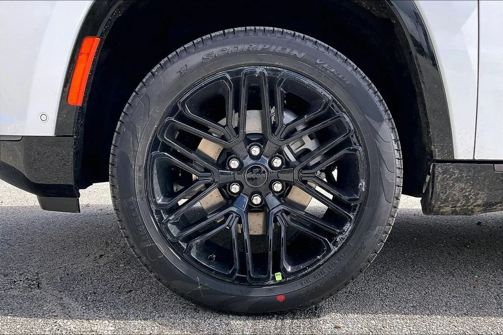 New 2026 Jeep Grand Wagoneer Limited 4D Sport Utility