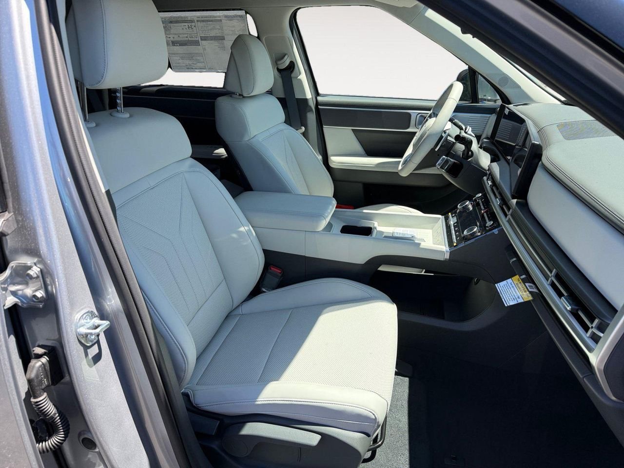 New 2026 Shimmering Silver Hyundai SEL image 39