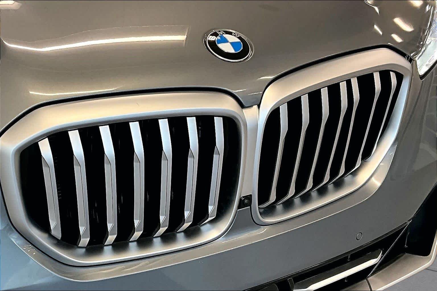 Used 2026  BMW xDrive40i image 30