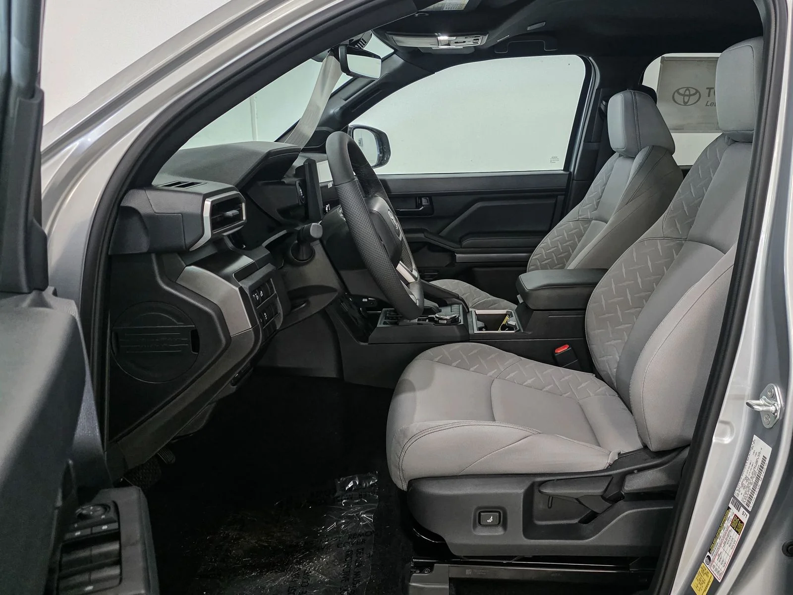 2026 Toyota Tacoma SR5 - Photo 19