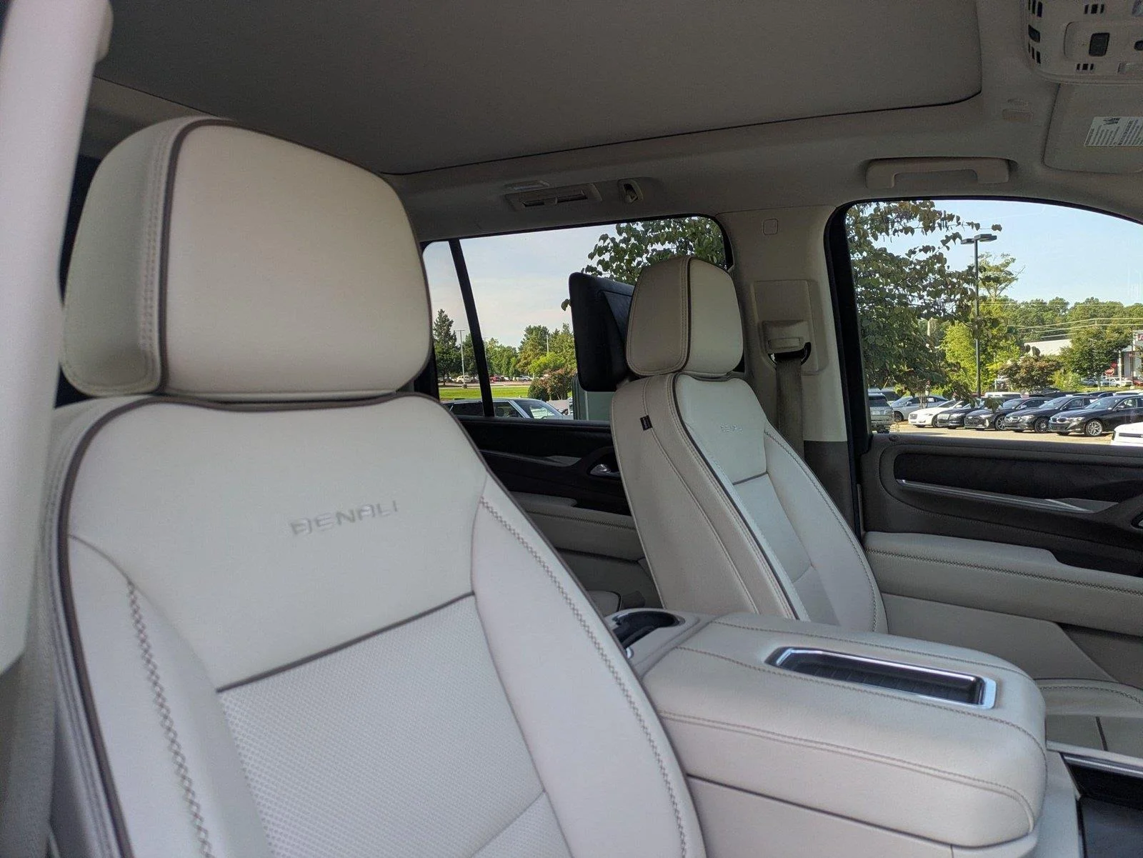 Used 2024 Midnight Blue Metallic GMC Denali image 39