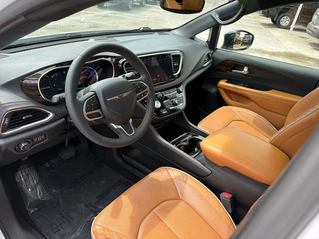 2023 Chrysler Pacifica Hybrid Pinnacle - Photo 14
