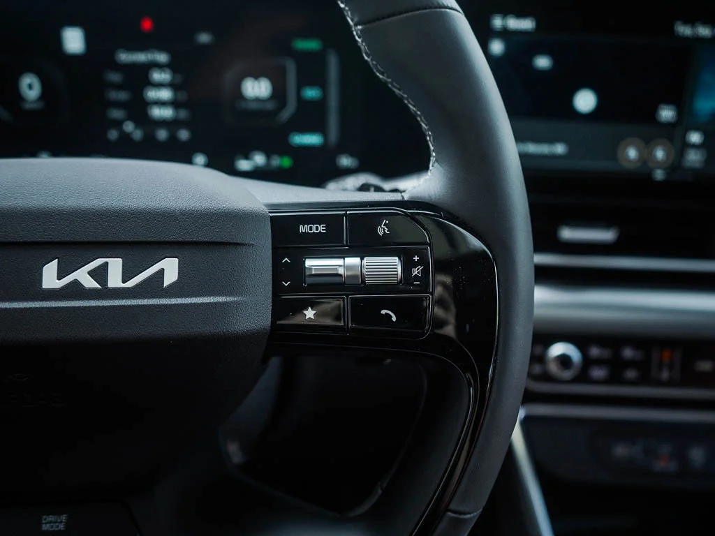 New 2027 Astra Blue Kia SX FWD image 23
