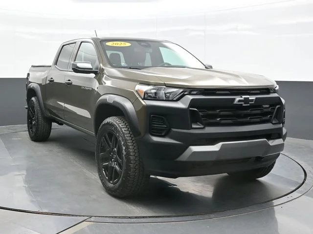 Used 2025 Brown Chevrolet Trail Boss image 6