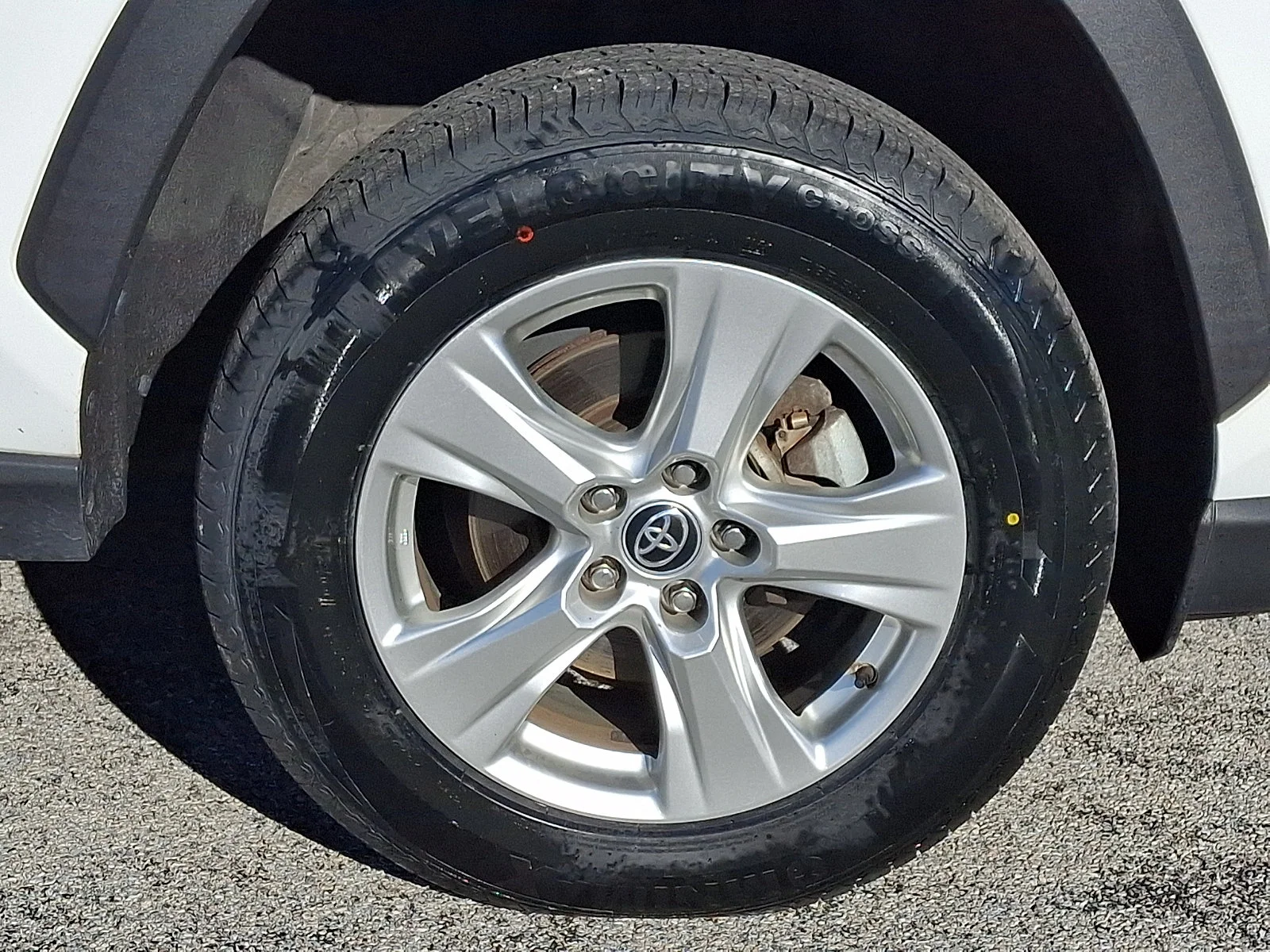 Used 2021 White Toyota XLE image 8