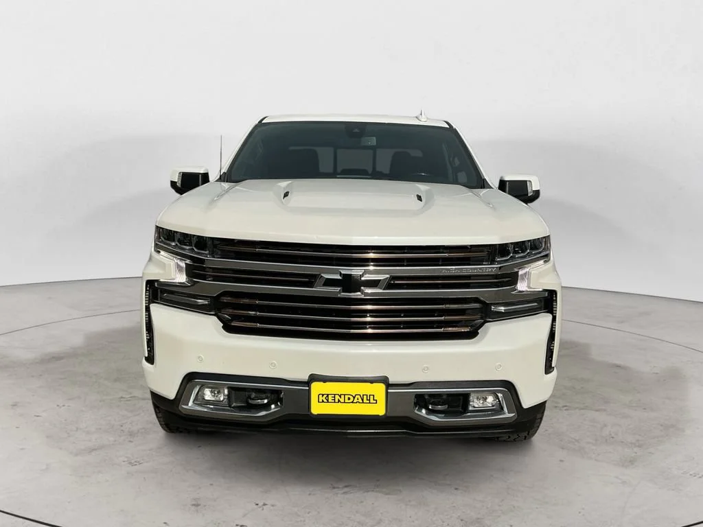 Used 2022 Iridescent Pearl Tricoat Chevrolet High Country image 2