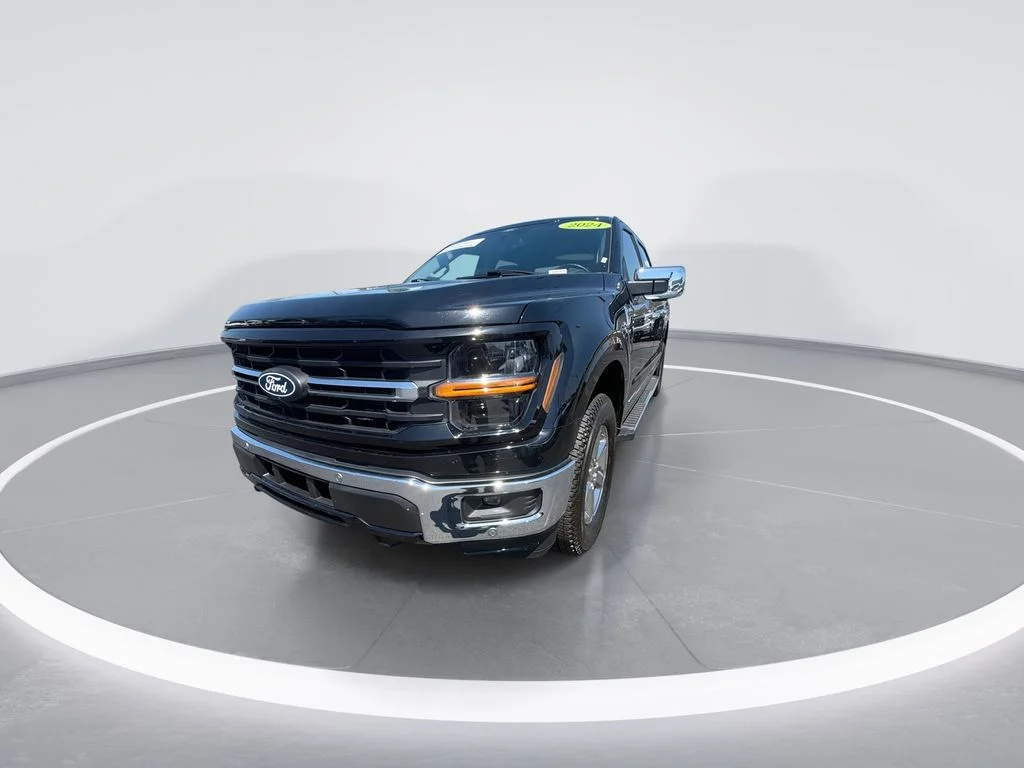 Used 2024 Black Ford XLT image 4