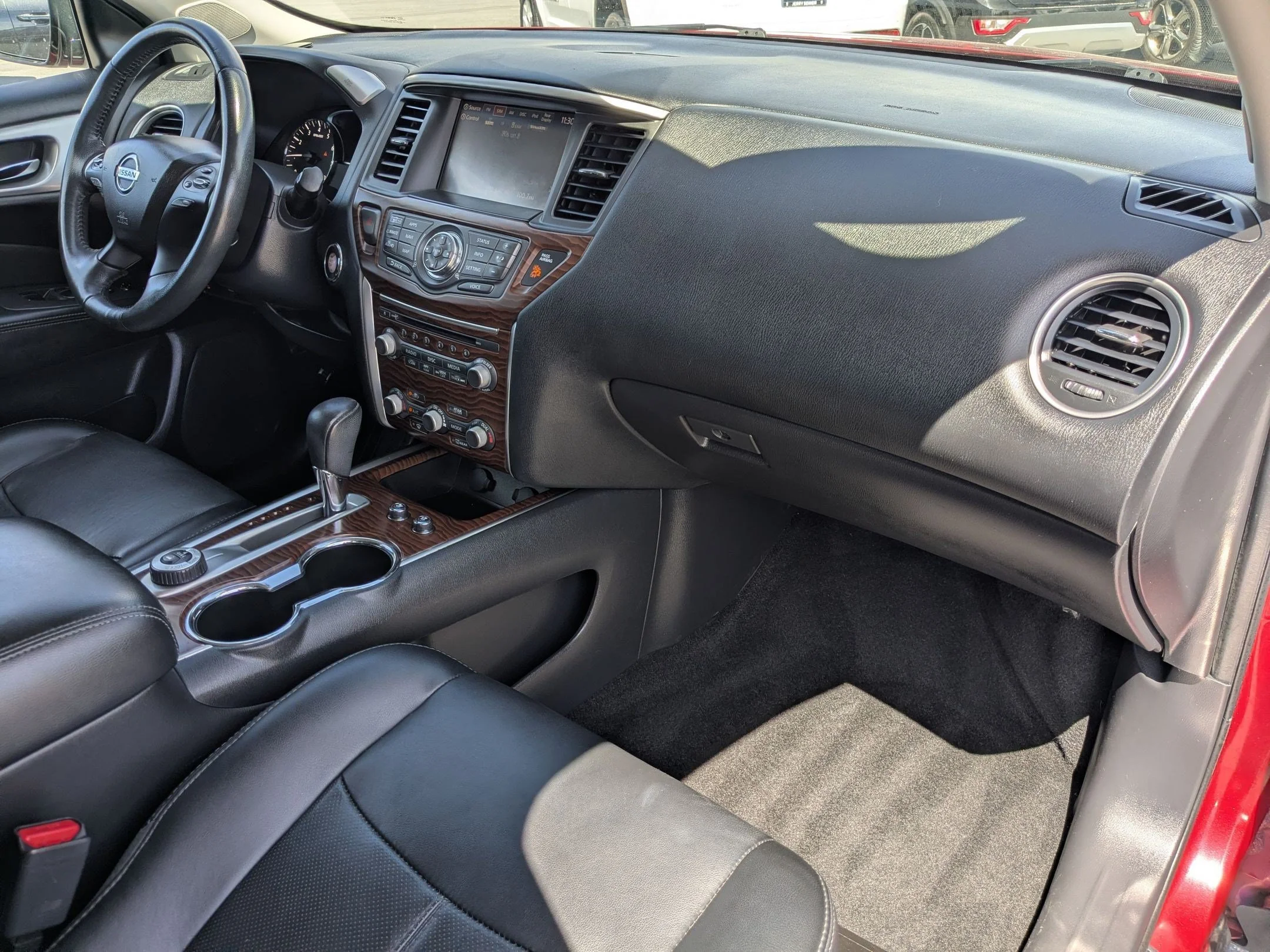 Used 2017 Cayenne Red Metallic Nissan Platinum image 32