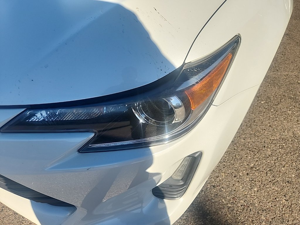 Used 2016 White Scion Base image 5