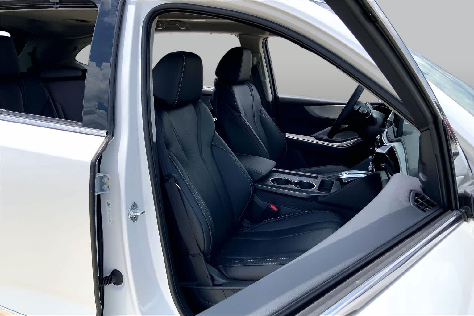 Used 2026 Platinum White Pearl Acura w/Technology Package image 9