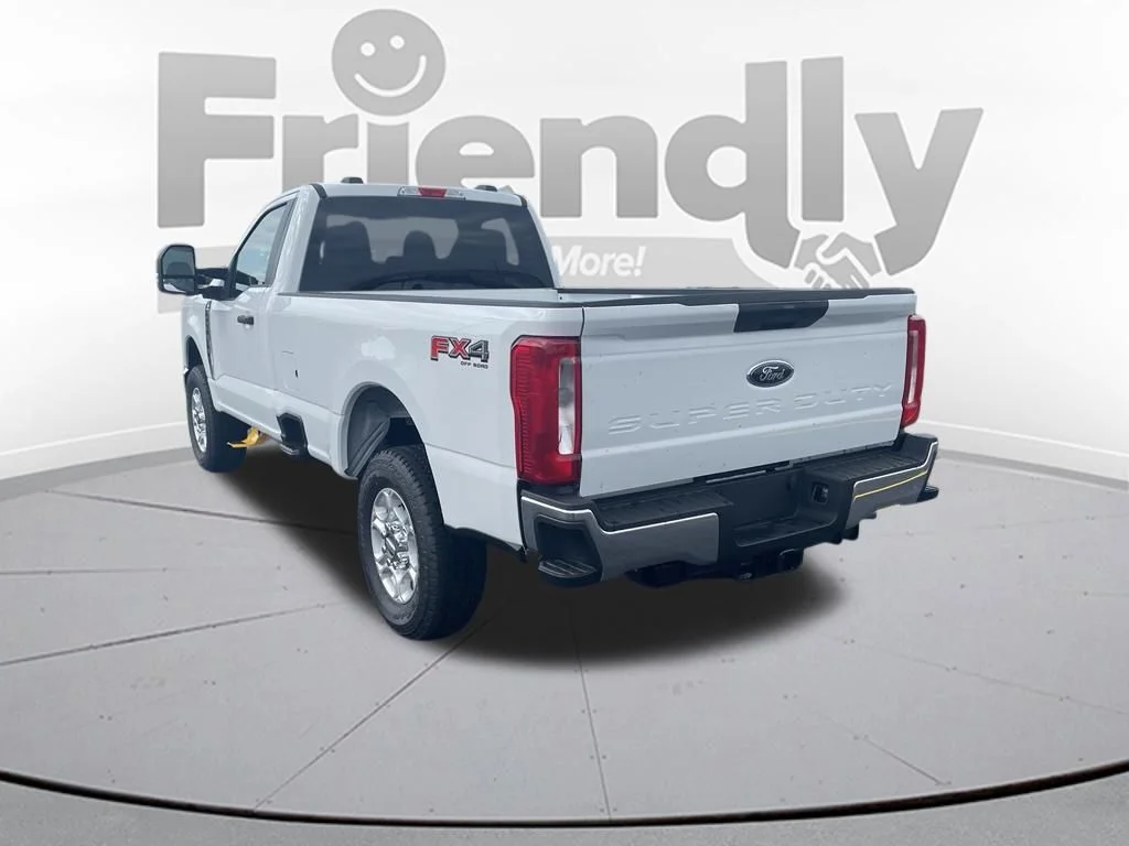 New 2026 Oxford White Ford F-250® XLT image 7