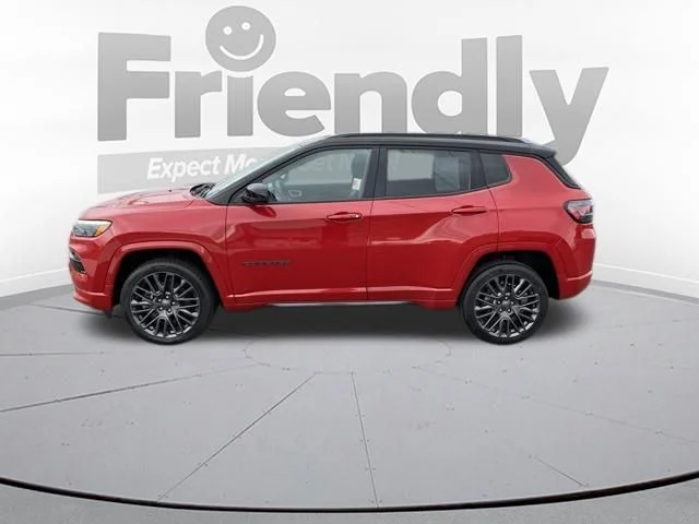 Used 2023 Red Jeep Limited image 8